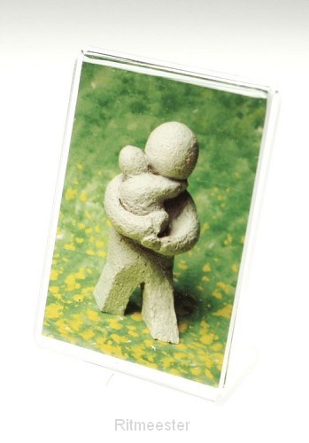 Standaard acryl  4.5x6 cm Hij draagt