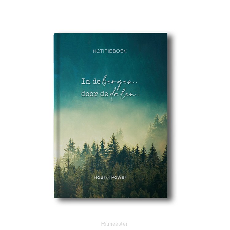 Notitieboek in de bergen door de dalen