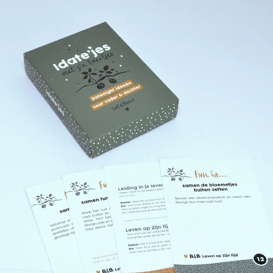 Idate?jes met z?n tweetjes vader en doch