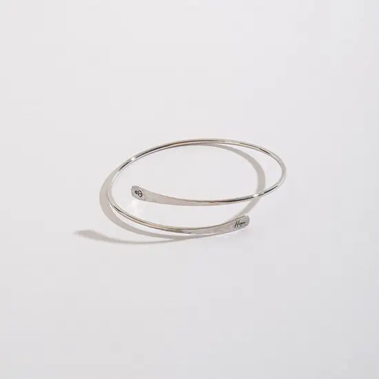 Bangle bracelet hope/anchor